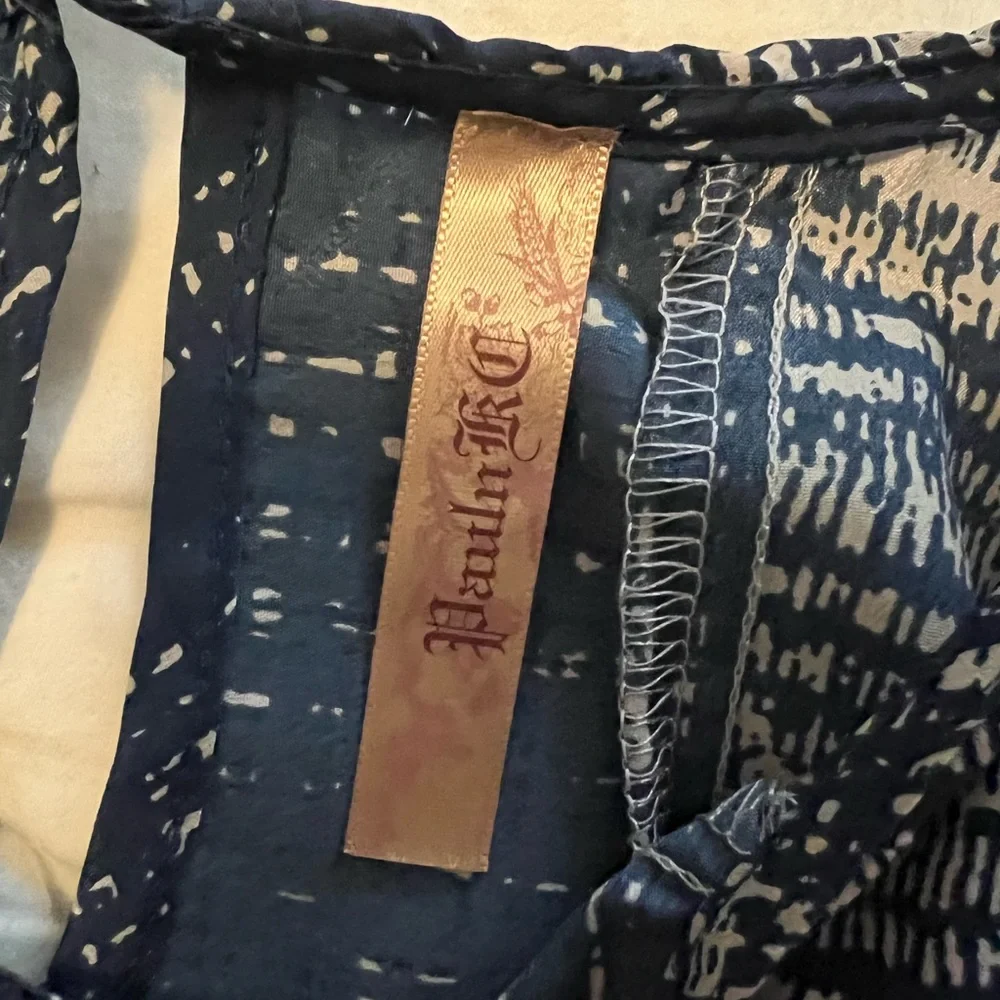 Sleeveless Tunic. Size S - Picture 2 of 3